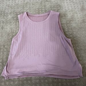 Lululemon train to be tank